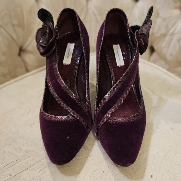 Invintage velvet with leather accent Mark jacobs shoes - Picture 3 of 9